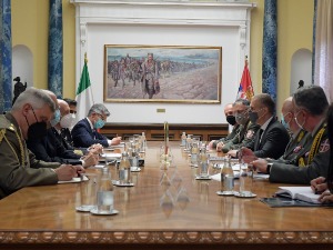 Стефановић са италијанским генералом: Потенцијал за развој војне сарадње