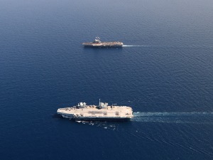 Краљица Елизабета и Шарл де Гол крстаре Медитераном