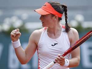Словенка Тамара Зиданшек надиграла и Бардосу за полуфинале