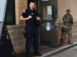 Пуцњава у америчкој војној бази у Сан Антонију, потрага за нападачима