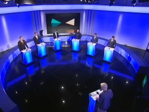 Дебате „Реч на реч”, теме, питања, учесници и гледаност