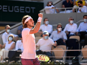 Полуфинални ролекостер у Паризу, Циципас у првом гренд слем финалу!