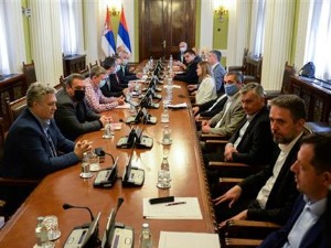 Уредници РТС-а и РТВ-а у парламенту о изборним условима