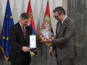 Вучић одликовао Стивена Стајверса, генералa Националне гарде Охаја 