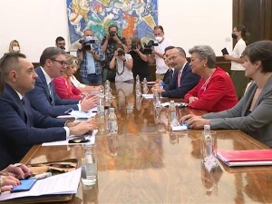 Вучић: Од ЕУ више од 11 милиона евра подршке за мигранте