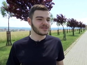 Гимназијалац који са Багдале посматра звездано небо, а знањем збуни и професоре