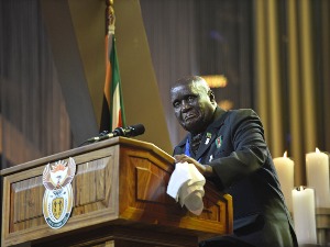 Преминуо дугогодишњи председник Замбије Кенет Каунда