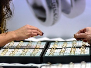 Злато више неће моћи да откупљује било ко – колике казне су предвиђене за кршење прописа