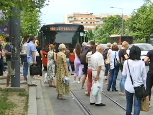 Гужве због саобраћајних несрећа – на Ибарској потпуно обустављен саобраћај, колоне код Центра Сава