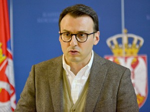 Петковић: Аутобус са 50 верника из централне Србије враћен из Косовске Митровице за Београд