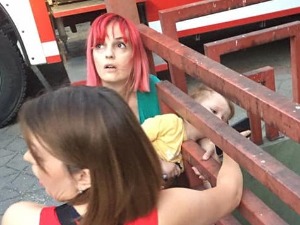 Бањалучки ватрогасци ослободили дечака који се заглавио у огради Бањалучки ватрогасци ослободили дечака који се заглавио у огради