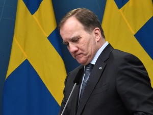 Историјски дан у Шведској – парламент изгласао неповерење премијеру Левену