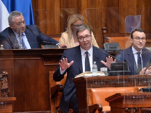 Вучић: За 40 посланика ни КиМ није довољно важна тема да дођу
