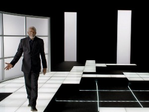 Кроз црвоточину са Морганом Фрименом: Због чега лажемо?