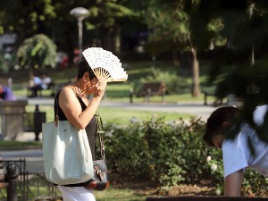 Велики број интервенција Хитне помоћи, лекари саветују – не излазите из куће без преке потребе