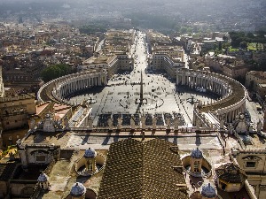 Преседан у Италији – Ватикан затражио измену закона против хомотрансфобије