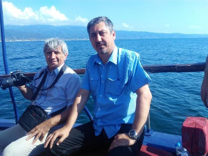 Траг: Загрљај Ставроса