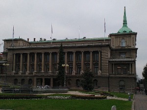 Реакције на догађај испред Председништва Србије