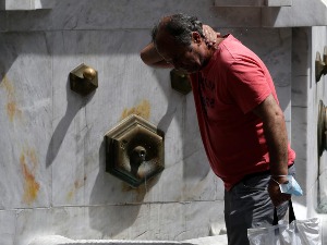 Промена времена повећала број лекарских прегледа – три симптома које не смете да игноришете