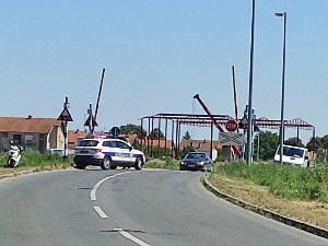 Несрећа на прелазу код Шапца, погинуо покушавајући да обиђе спуштене бранике