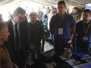 Вучић у Крагујевцу: Војска за пар месеци двоструко снажнија него данас