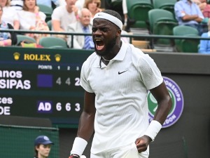 Прво велико изненађење, Тијафо избацио Циципаса са Вимблдона
