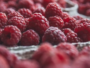 Тропски талас најгоре утиче на воће у фази зрења, угрожене малине и вишње