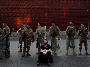 Либан на ивици пропасти, 80 одсто људи без новца и хране