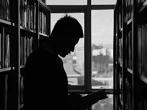 Милан Урошевић: Литература за самопомоћ