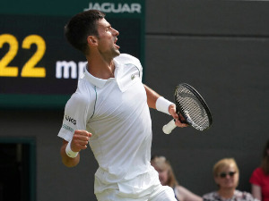 Зашто је Ђоковић публици у Лондону морао да покаже где јој је место