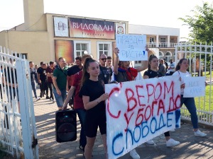 Протест због притварања Ристa Јовановића, ухапшеног на Газиместану