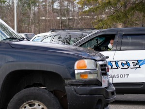 Ухапшена наоружана група код Бостона која је побегла у шуму бежећи од полиције