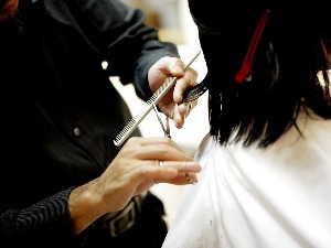 Фризери и тесари зарађују као запослени у ИТ сектору