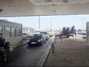 Почетак седмице доноси умеренији саобраћај, на Градини се чека два сата