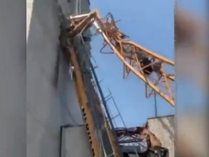 Срушио се кран у Канади, пет особа погинуло