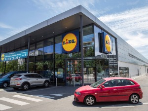 Извињење Лидла због грешке, у појединим паковањима уместо млека била вода