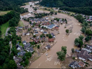 Саучешће Вучића Немачкој: Рачунајте на пријатељску помоћ Србије