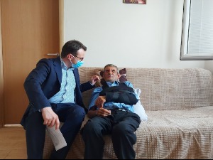 Петковић посетио Ранка Бацића претученог код Клине