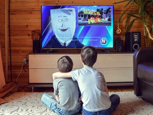 "Екранитис" би ускоро могао да постане дијагноза – које су последице давања мобилног телефона деци