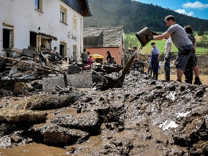 Штета од поплава у Немачкој процењује се у милијардама, обилне кише и на југу Италије