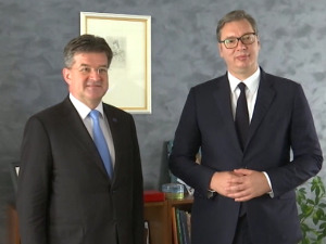 Вучић се састао са Лајчаком у Бриселу