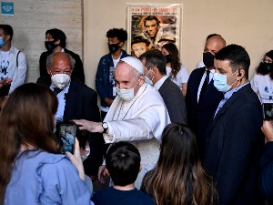 Папу ће у Словачкој моћи да виде само ревакцинисани