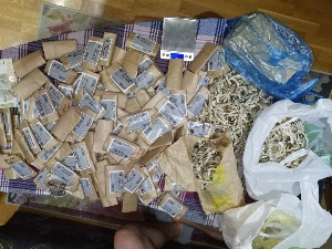 Заплењене осушене халуциногене печурке на Вождовцу, ухапшена једна особа