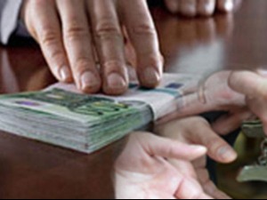 Ухапшена професорка и пет студената због сумње на давање и примање мита