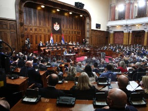 Скупштина Србије усвојила Закон о попису у пољопривреди, допуне Закона о судијама и ВСС