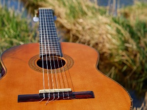 “Guantanamera”, “Light my fire”, "Wonderwall"...
