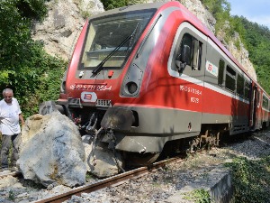 Воз исклизнуо са пруге у Ибарској клисури