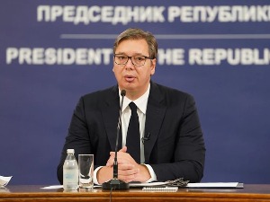 Вучић: Свим пунолетним грађанима још 20 евра у децембру