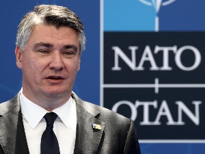 Звецкање европске мотивационе касе, Туретов синдром Зорана Милановића и бомбардовање Босне Валентина Инцка: Европске вредности и балканске штете Звецкање европске мотивационе касе, Туретов синдром Зорана Милановића и бомбардовање Босне Валентина Инцка: Европске вредности и балканске штете