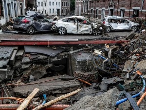 Нове поплаве у Белгији, бујица носила аутомобиле